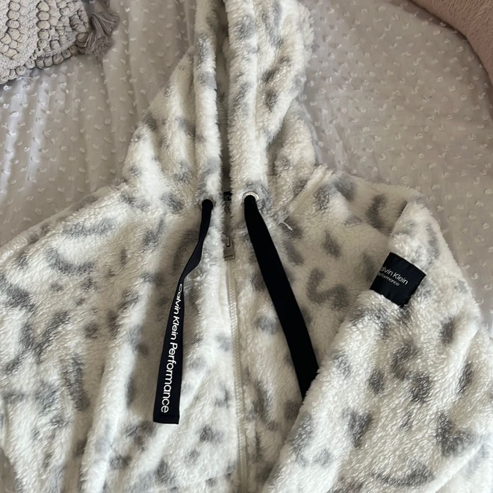 Super comfy Calvin Klein zip up